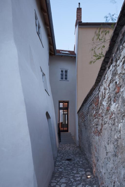 Stajnhaus Hotel Mikulov Luaran gambar